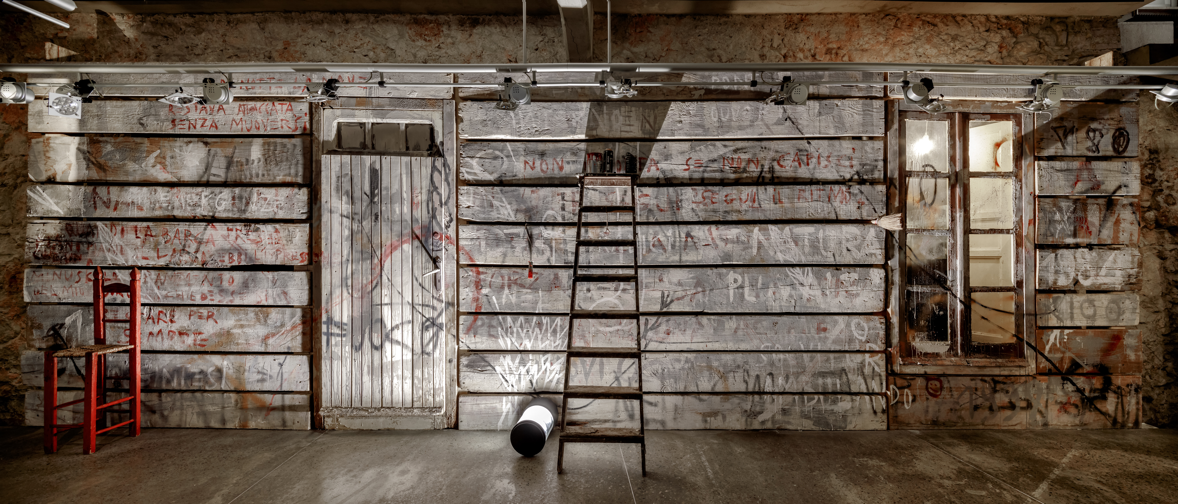 internoesterno-crisa18-lixi_CV00785